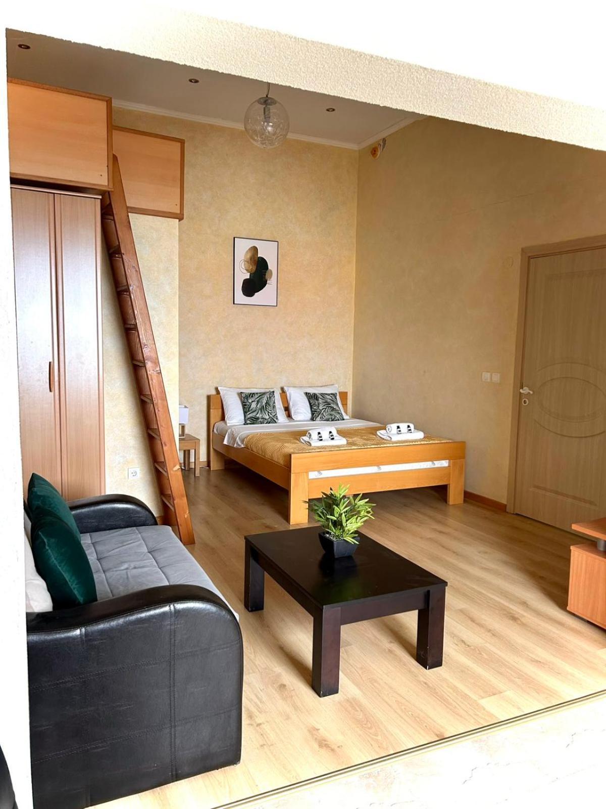 Hotel Victoria بار الغرفة الصورة